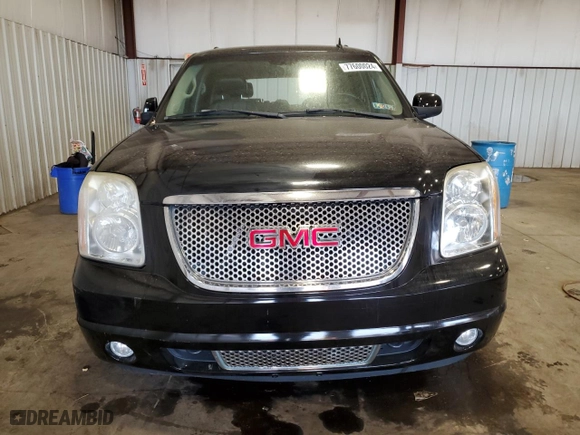 2008 GMC Yukon Denali with VIN 1GKFK63868J131422, listed as a Copart auction lot 77600024 with 177,198 mi miles and Salvage Title. Bid and sale history available at carsss.com. Image 5.