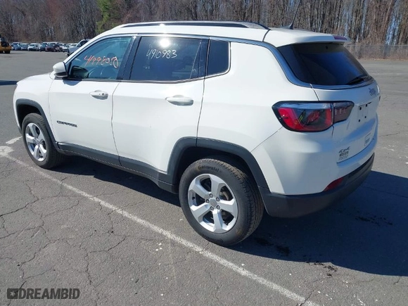 2020 Jeep Compass Latitude with VIN 3C4NJDBB7LT130048, listed as a IAAI auction lot 41898050 with 92,664 mi miles. Bid and sale history available at carsss.com. Image 3.