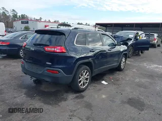 2014 Jeep Cherokee Latitude with VIN 1C4PJLCS2EW228418, listed as a IAAI auction lot 41416407 with 154,192 mi miles. Bid and sale history available at carsss.com. Image 4.