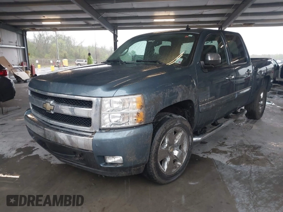 2011 Chevrolet Silverado 1500 LT with VIN 3GCPCSE01BG343814, listed as a IAAI auction lot 41849043 with 109,595 mi miles and . Bid and sale history available at DreamBid. Image 17.