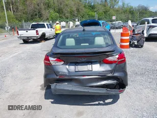 2018 Ford Focus Titanium с VIN 1FADP3J22JL314642, выставлен на аукционе IAAI как лот 42128194 с пробегом 62 787 миль миль и . История ставок и продаж доступна на DreamBid. Изображение 16.