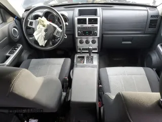 2007 Dodge Nitro R/T z VIN 1D8GT58697W677391, wystawiony jako Copart lot #46142865 z przebiegiem 193 050 mil mil oraz Szkoda całkowita • Salvage title. Historia ofert i sprzedaży dostępna na DreamBid. Obrazek 8.