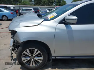 2017 Nissan Pathfinder SV with VIN 5N1DR2MM0HC609840, listed as a IAAI auction lot 42297249 with 143,273 mi miles and . Bid and sale history available at DreamBid. Image 20.