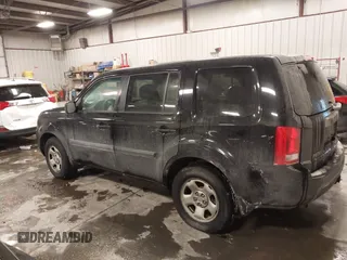 2011 Honda Pilot LX with VIN 5FNYF4H21BB022527, listed as a IAAI auction lot 41617546 with 158,518 mi miles. Bid and sale history available at carsss.com. Image 14.