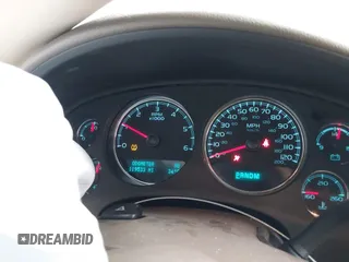 2014 Chevrolet Tahoe LT z VIN 1GNSCBE04ER143872, wystawiony jako IAAI lot #41377204 z przebiegiem 119 533 mil mil oraz . Historia ofert i sprzedaży dostępna na DreamBid. Obrazek 7.