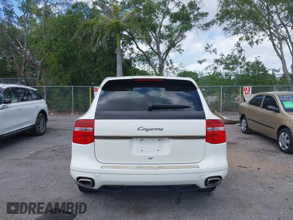 2010 Porsche Cayenne z VIN WP1AA2AP6ALA07199, wystawiony jako IAAI lot #41975088 z przebiegiem 150 152 mil mil oraz . Historia ofert i sprzedaży dostępna na DreamBid. Obrazek 16.