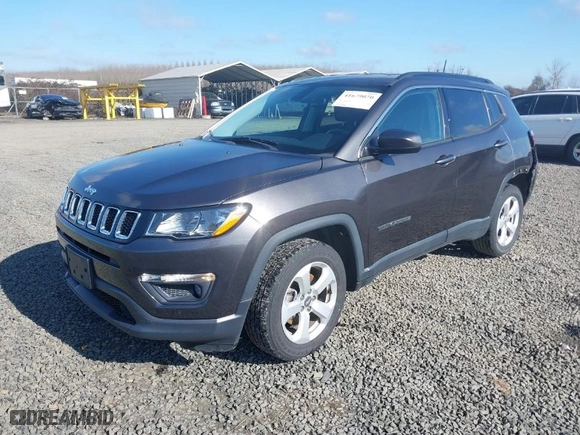 2018 Jeep Compass Latitude with VIN 3C4NJCBBXJT488669, listed as a IAAI auction lot 41679070 with 27,547 mi miles. Bid and sale history available at carsss.com. Image 2.