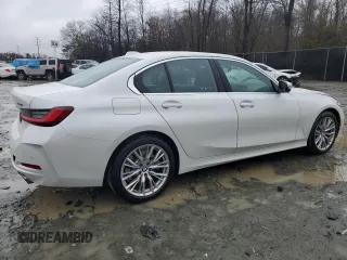 2024 BMW 3 Series 330i z VIN 3MW69FF04R8E77783, wystawiony jako Copart lot #44242645 z przebiegiem 11 475 mil mil oraz Czysty tytuł • Clean title. Historia ofert i sprzedaży dostępna na DreamBid. Obrazek 3.