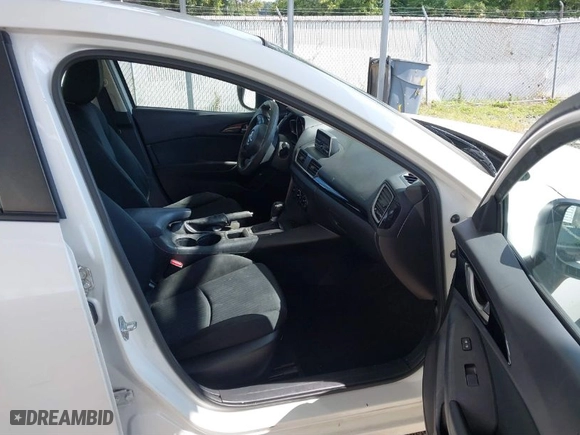 2014 Mazda Mazda3 i Sport with VIN JM1BM1U75E1175758, listed as a IAAI auction lot 40202671 with 172,759 mi miles. Bid and sale history available at carsss.com. Image 5.