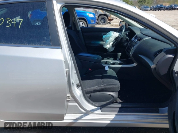 2015 Nissan Altima SL z VIN 1N4AL3AP2FC276525, wystawiony jako IAAI lot #42190347 z przebiegiem 223 582 mil mil oraz . Historia ofert i sprzedaży dostępna na DreamBid. Obrazek 5.