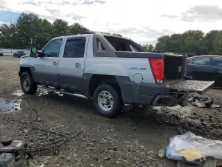 2005 Chevrolet Avalanche LS with VIN 3GNGK22G35G258778, listed as a Copart auction lot 73949614 with 151,928 mi miles and Salvage Title. Bid and sale history available at DreamBid. Image 2.