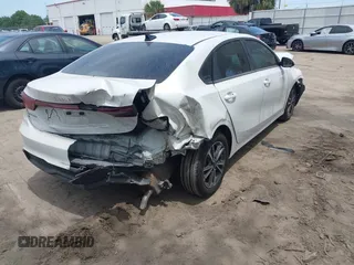 2024 Kia Forte LXS with VIN 3KPF24AD9RE724254, listed as a IAAI auction lot 42101601 with 37,904 mi miles and . Bid and sale history available at DreamBid. Image 4.