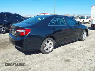 2012 Toyota Camry L with VIN 4T1BF1FK3CU198555, listed as a IAAI auction lot 41427464 with 185,054 mi miles. Bid and sale history available at carsss.com. Image 4.
