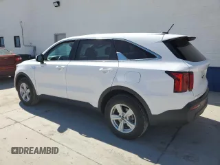 2023 Kia Sorento LX z VIN 5XYRGDLC3PG242057, wystawiony jako Copart lot #50510525 z przebiegiem 19 008 mil mil oraz Szkoda całkowita • Salvage title. Historia ofert i sprzedaży dostępna na DreamBid. Obrazek 2.