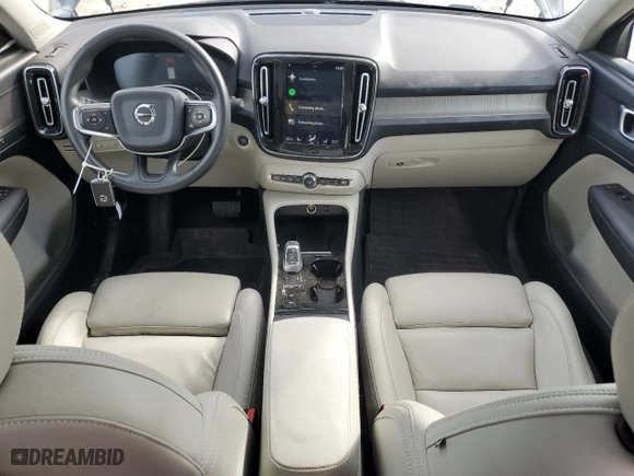 2020 Volvo XC40 Inscription with VIN YV4162UL7L2254054, listed as a Copart auction lot 75983034 with 41,103 mi miles and Salvage Title. Bid and sale history available at carsss.com. Image 8.