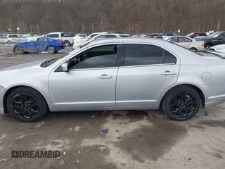 2010 Ford Fusion SE with VIN 3FAHP0HA3AR295047, listed as a IAAI auction lot 41685107 with 131,999 mi miles. Bid and sale history available at carsss.com. Image 14.