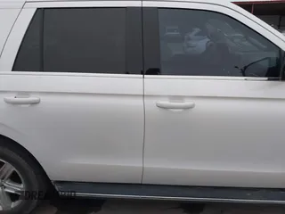 2018 Ford Expedition XLT with VIN 1FMJU1HT2JEA70497, listed as a IAAI auction lot 41397007 with 88,736 mi miles. Bid and sale history available at carsss.com. Image 14.