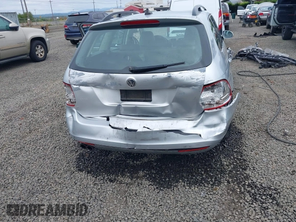 2009 Volkswagen Jetta SE с VIN 3VWPM71K89M342458, выставлен на аукционе IAAI как лот 42269467 с пробегом 186 065 миль миль и . История ставок и продаж доступна на DreamBid. Изображение 6.