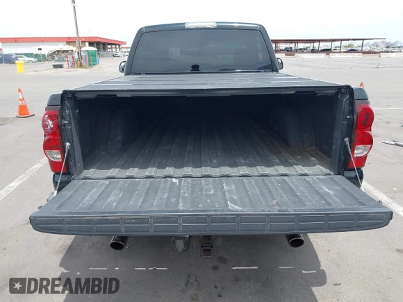 2006 Chevrolet Silverado 1500 Work Truck with VIN 1GCEC14ZX6Z110909, listed as a IAAI auction lot 42227581 with 156,634 mi miles and . Bid and sale history available at DreamBid. Image 8.