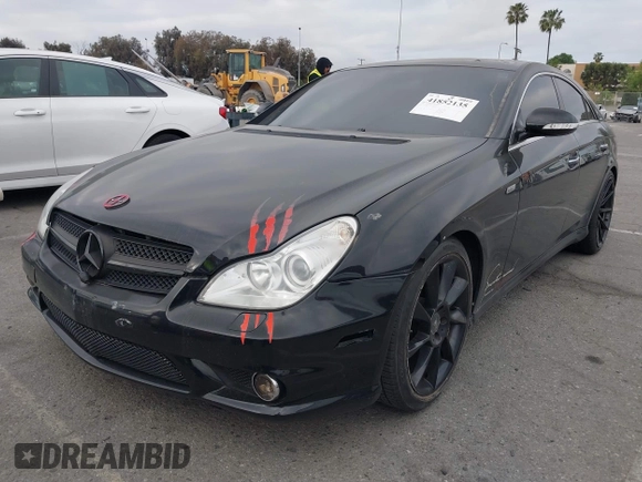 2006 Mercedes-Benz CLS-Class with VIN WDDDJ75X66A056983, listed as a IAAI auction lot 41852135 with 202,088 mi miles. Bid and sale history available at carsss.com. Image 2.