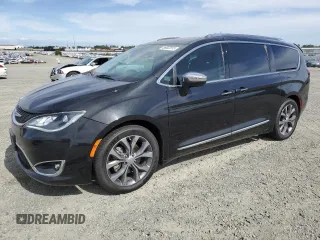 2017 Chrysler Pacifica Limited z VIN 2C4RC1GGXHR643190, wystawiony jako Copart lot #56602815 z przebiegiem 43 193 mil mil oraz Szkoda całkowita • Salvage title. Historia ofert i sprzedaży dostępna na DreamBid. Obrazek 1.