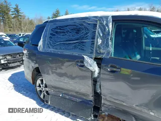 2012 Toyota Sienna SE with VIN 5TDXK3DC0CS233795, listed as a IAAI auction lot 41630513 with 102,766 mi miles. Bid and sale history available at carsss.com. Image 6.