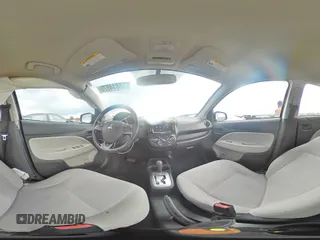 2017 Mitsubishi Mirage ES z VIN ML32F3FJ5HHF18228, wystawiony jako Copart lot #55814975 z przebiegiem 81 565 mil mil oraz Szkody całkowita. Historia ofert i sprzedaży dostępna na DreamBid. Obrazek 14.