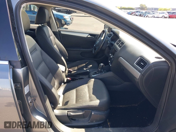 2011 Volkswagen Jetta TDI with VIN 3VWLL7AJ9BM117397, listed as a IAAI auction lot 41993733 with 130,226 mi miles and . Bid and sale history available at DreamBid. Image 5.