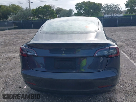 2023 Tesla Model 3 z VIN 5YJ3E1EA0PF403168, wystawiony jako IAAI lot #42002584 z przebiegiem 35 875 mil mil oraz . Historia ofert i sprzedaży dostępna na DreamBid. Obrazek 16.