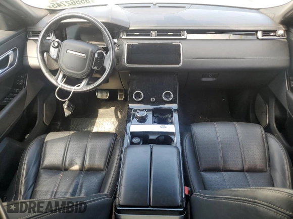 2018 Land Rover Range Rover Velar R-Dynamic HSE z VIN SALYM2RX8JA741648, wystawiony jako Copart lot #55562745 z przebiegiem 54 119 mil mil oraz Szkoda całkowita • Salvage title. Historia ofert i sprzedaży dostępna na DreamBid. Obrazek 8.
