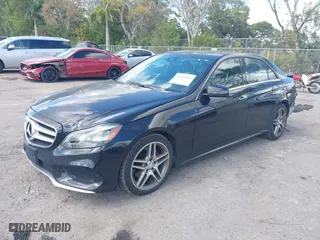 2015 Mercedes-Benz E-Class E 350 Luxury with VIN WDDHF8JB4FB134268, listed as a IAAI auction lot 41565841 with 208,219 mi miles. Bid and sale history available at carsss.com. Image 17.