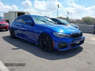 2020 BMW 3 Series 330i z VIN 3MW5R1J07L8B39937, wystawiony jako IAAI lot #42407215 z przebiegiem 54 611 mil mil oraz . Historia ofert i sprzedaży dostępna na DreamBid. Obrazek 1.