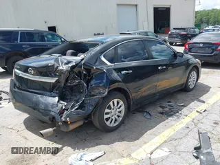 2013 Nissan Altima SV z VIN 1N4AL3AP8DC110491, wystawiony jako IAAI lot #42532009 z przebiegiem 249 033 mil mil oraz . Historia ofert i sprzedaży dostępna na DreamBid. Obrazek 4.