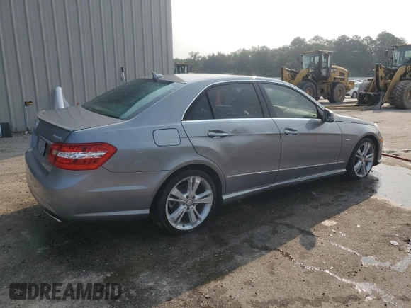 2012 Mercedes-Benz E 350 Luxury with VIN WDDHF8JBXCA545918, listed as a Copart auction lot 58953115 with 220,307 mi miles and Salvage title. Bid and sale history available at DreamBid. Image 3.