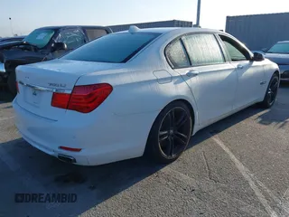 2010 BMW 7 Series 750Li с VIN WBAKB8C58ACY63604, выставлен на аукционе IAAI как лот 41986270 с пробегом 131 865 миль миль и . История ставок и продаж доступна на DreamBid. Изображение 4.