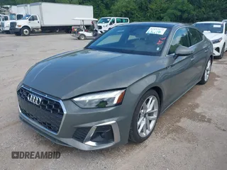 2024 Audi A5 Sportback S line Premium Plus z VIN WAUFACF53RA008450, wystawiony jako IAAI lot #42437573 z przebiegiem 34 302 mil mil oraz . Historia ofert i sprzedaży dostępna na DreamBid. Obrazek 2.