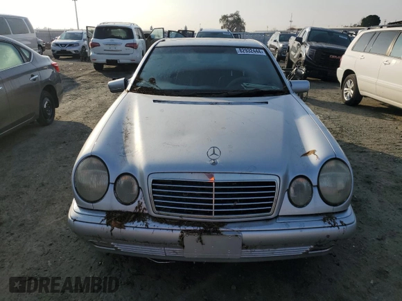 1997 Mercedes-Benz E-Class with VIN WDBJF72F6VA523987, listed as a Copart auction lot 82932444 with 216,038 mi miles and Clean Title. Bid and sale history available at carsss.com. Image 5.