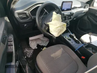 2022 Ford Escape SE with VIN 1FMCU0G69NUA48247, listed as a Copart auction lot 63770525 with Not provided miles and Salvage title. Bid and sale history available at DreamBid. Image 8.