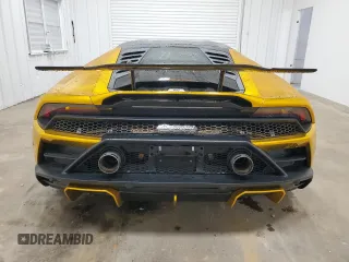 2020 Lamborghini Huracan z VIN ZHWUF5ZF1LLA15429, wystawiony jako Copart lot #84735034 z przebiegiem 30 209 mil mil oraz Szkoda całkowita • Salvage title. Historia ofert i sprzedaży dostępna na DreamBid. Obrazek 6.