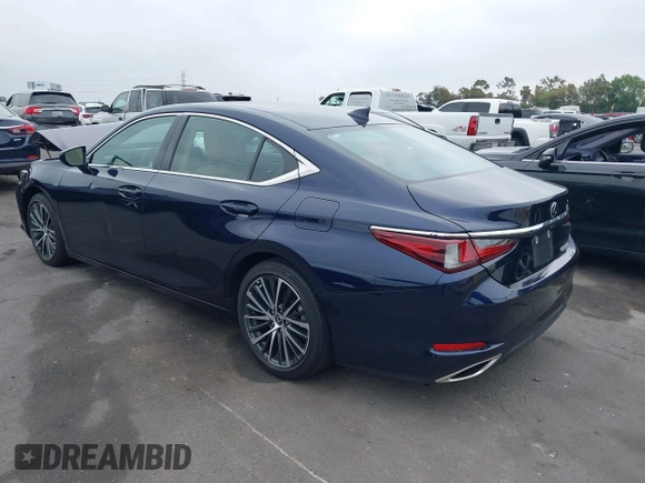 2022 Lexus ES 350 with VIN 58ADZ1B13NU125937, listed as a IAAI auction lot 42361208 with 20,443 mi miles and . Bid and sale history available at DreamBid. Image 3.