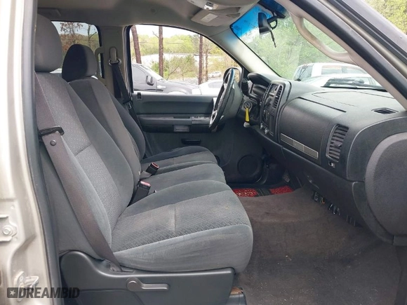 2008 Chevrolet Silverado 1500 LTZ with VIN 3GCEC13J68G145249, listed as a IAAI auction lot 41927560 with 252,141 mi miles. Bid and sale history available at carsss.com. Image 5.
