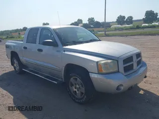 2006 Dodge Dakota SLT with VIN 1D7HW48NX6S645556, listed as a IAAI auction lot 42597957 with 161,178 mi miles and . Bid and sale history available at DreamBid. Image 1.