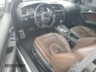 2013 Audi S5 Premium Plus z VIN WAUCGAFH4DN008376, wystawiony jako Copart lot #42979375 z przebiegiem 119 373 mil mil oraz Tytuł czysty. Historia ofert i sprzedaży dostępna na DreamBid. Obrazek 8.