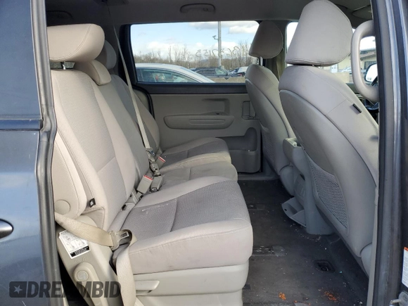 2017 Kia Sedona LX with VIN KNDMB5C15H6225939, listed as a Copart auction lot 43657155 with 151,289 mi miles and Clean Title. Bid and sale history available at carsss.com. Image 11.