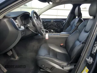 2018 Volvo XC60 Momentum with VIN YV4102RKXJ1002643, listed as a Copart auction lot 52254575 with 75,183 mi miles and Salvage Title. Bid and sale history available at DreamBid. Image 7.