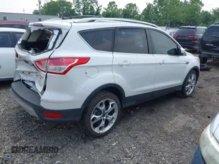 2015 Ford Escape Titanium с VIN 1FMCU9J98FUB38384, выставлен на аукционе IAAI как лот 42422326 с пробегом 120 358 миль миль и . История ставок и продаж доступна на DreamBid. Изображение 4.