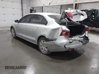 2013 Volkswagen Jetta SE with VIN 3VWDP7AJ9DM428243, listed as a IAAI auction lot 41958029 with 87,761 mi miles and . Bid and sale history available at DreamBid. Image 3.