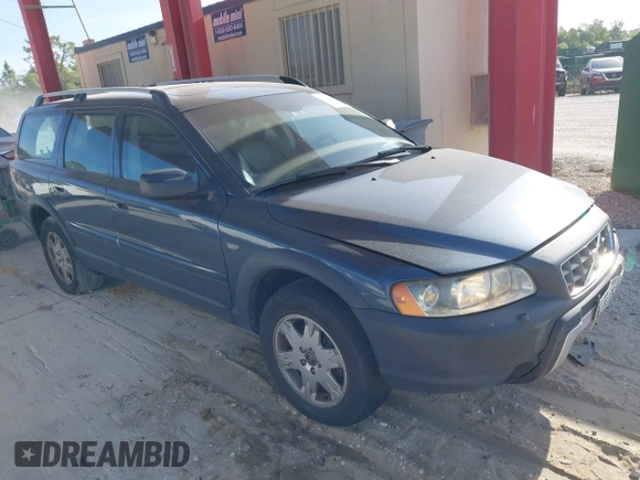 2005 Volvo XC70 with VIN YV1SZ592951189730, listed as a IAAI auction lot 42077516 with 183,903 mi miles and . Bid and sale history available at DreamBid. Image 1.
