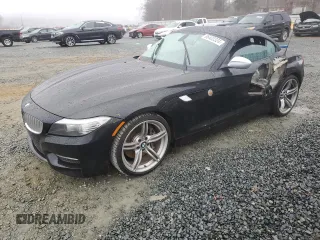 2011 BMW Z4 sDrive35is with VIN WBALM1C59BE633291, listed as a Copart auction lot 86403324 with 98,268 mi miles and Salvage Title. Bid and sale history available at carsss.com. Image 1.