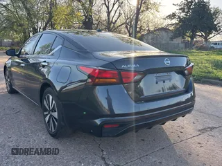 2022 Nissan Altima 2.5 SV with VIN 1N4BL4DV0NN308170, listed as a Copart auction lot 52458745 with 92,565 mi miles and Clean Title. Bid and sale history available at carsss.com. Image 3.